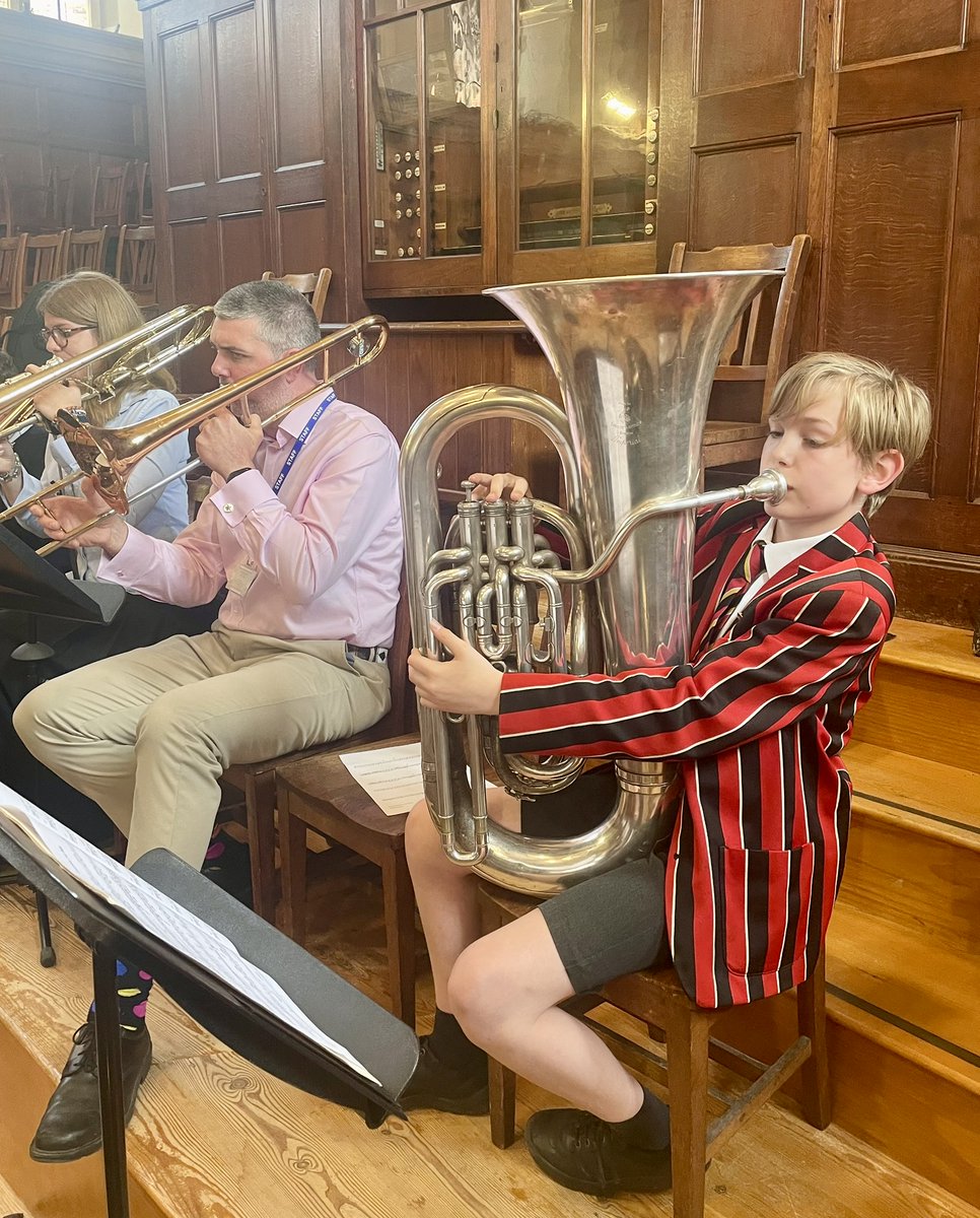 StFaithsARTS's tweet photo. Thank you @music_rugby for hosting @St_Faiths musicians yesterday! #Wyverns 🎶🎵🎻🎺 https://t.co/7ChUsQtuRY