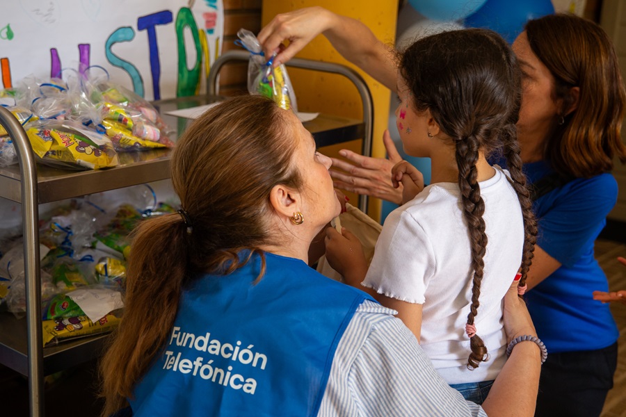 Seguimos junto a los damnificados por la DANA. #DIVT <a href="/fundacionTef/">Fundación Telefónica</a> <a href="/Telefonica/">Telefónica</a>