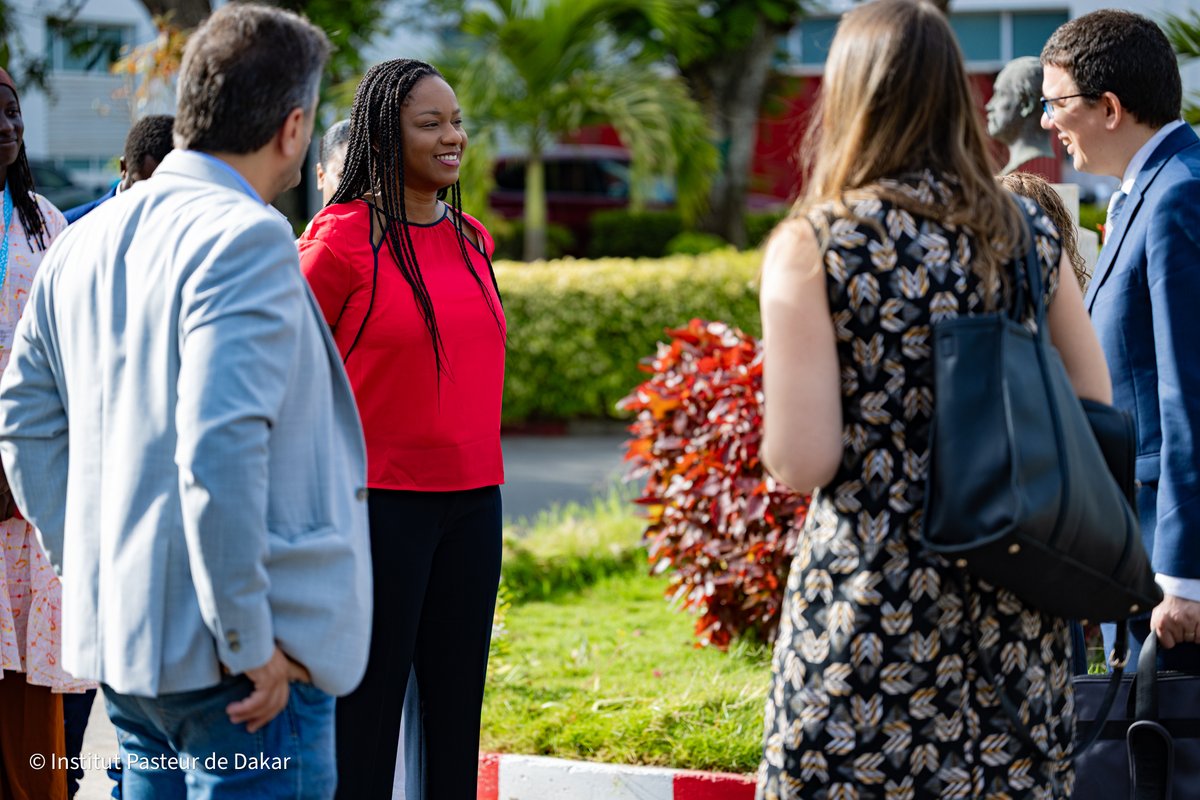 PasteurDakar's tweet image. A @Canadian delegation led by @CarolineAlbert, with @ShirleyCarruthers (GAC) & Steven Khun (Finance Canada), at @pasteurdakar.
A great moment to highlight our partnership with #GrandChallengesSenegal — already supporting 18+ innovation projects! 🇨🇦🇸🇳
#Innovation #GlobalHealth