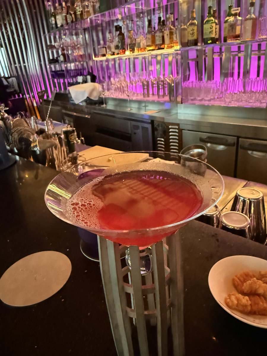gcullie's tweet photo. Try Mari’s Tokyo Joe at the Peninsula Hotel’s Peter.  Great cocktail! https://t.co/yQEzUs4DYI