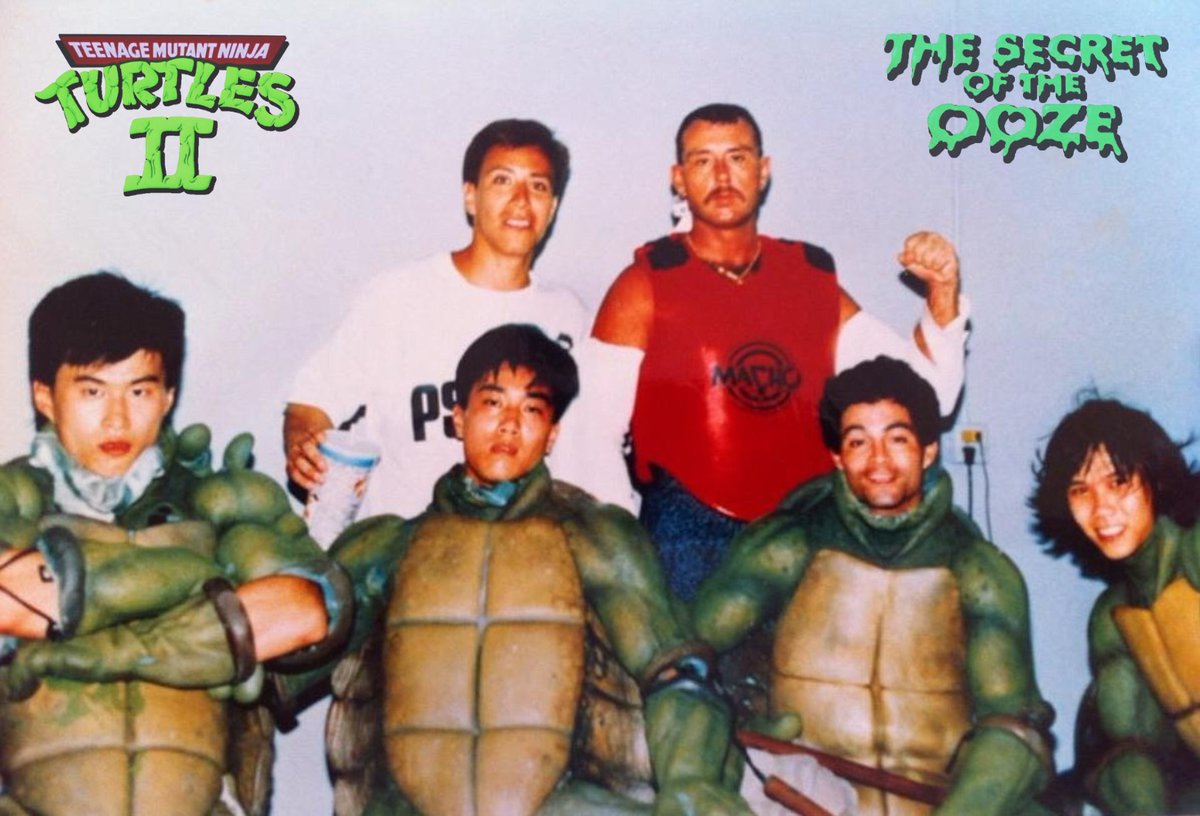TheOldTurtleDen's tweet image. Behind the scenes photo of TMNT stunt performers Ho-Sung Pak (Raph), Larry Lam (Leo), Nick Palma (Mikey), and Steven Ho (Don) on the set of Teenage Mutant Ninja Turtles II: The Secret of the Ooze (1991) 📷