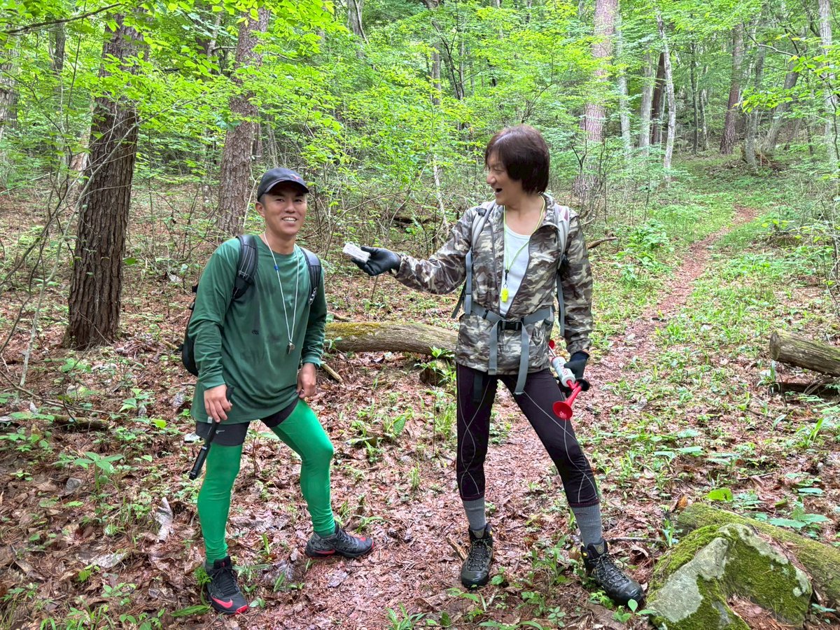 dairx71's tweet image. 片手にICレコーダー
片手に熊スプレー
山でも海でもスタジオでも喋る喋る喋る…
#FMOne
#FMOne登山部