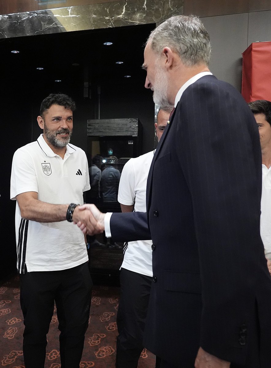 Con su Majestad el Rey Felipe VI, deseándonos suerte para afrontar el bonito reto de la Euro sub21 en Eslovaquia