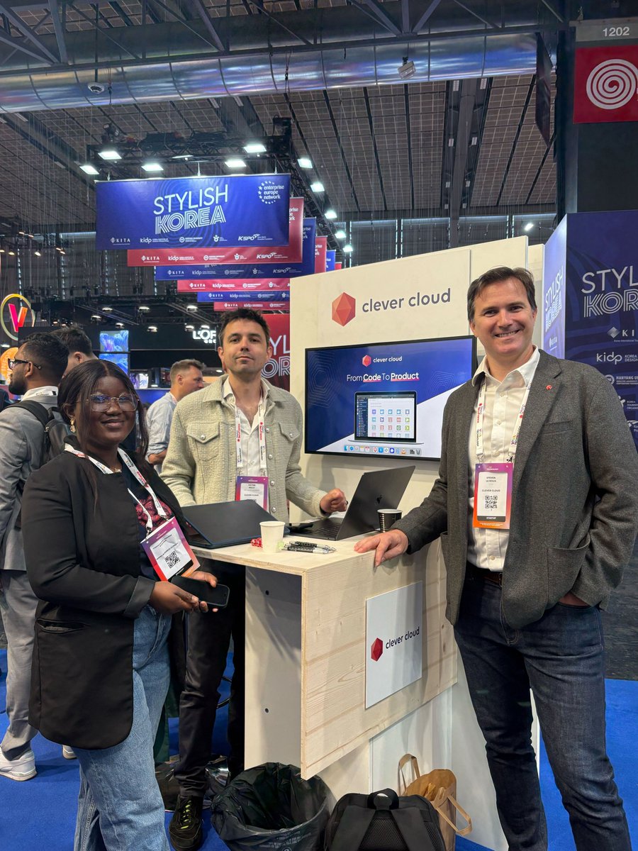 [𝗩𝗜𝗩𝗔𝗧𝗘𝗖𝗛] First day at <a href="/VivaTech/">Viva Technology</a> for the Clever team and a meeting with <a href="/C_MORANCAIS/">Christelle MORANÇAIS</a>, President of <a href="/paysdelaloire/">Pays de la Loire</a> and <a href="/C_Nebbula/">Constance Nebbula</a>, Vice-President of <a href="/paysdelaloire/">Pays de la Loire</a>.