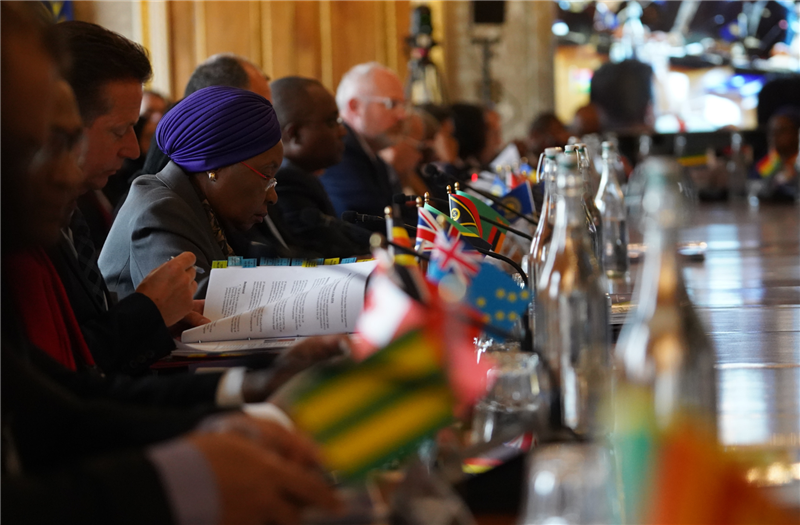 commonwealthsec's tweet photo. Next week, #Namibia will host the first-ever #Commonwealth Business Summit & Trade Ministers Meeting. 🇳🇦
Ministers & business leaders will gather in Windhoek to reshape #CommonwealthTrade for a more inclusive future.
🔗 Read more: https://t.co/dXzKSERnES
#CTMM | #CBS2025 https://t.co/N7cMTdrHUP