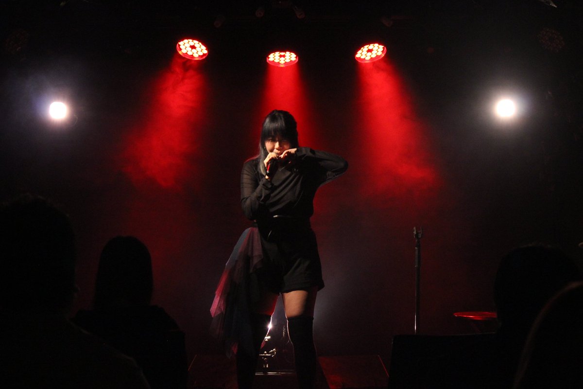 Notitle_live's tweet photo. 6/7NoTitleありがとうございました！
沢山のお客様の来場、配信の視聴とても嬉しいです。

お写真ちょっとだけ📷️

配信は、6月21日23時59分まで視聴できます。まだ、購入も出来るので、是非ご覧ください！
https://t.co/B0c2DqUM4c https://t.co/jGDlwhw3Kk