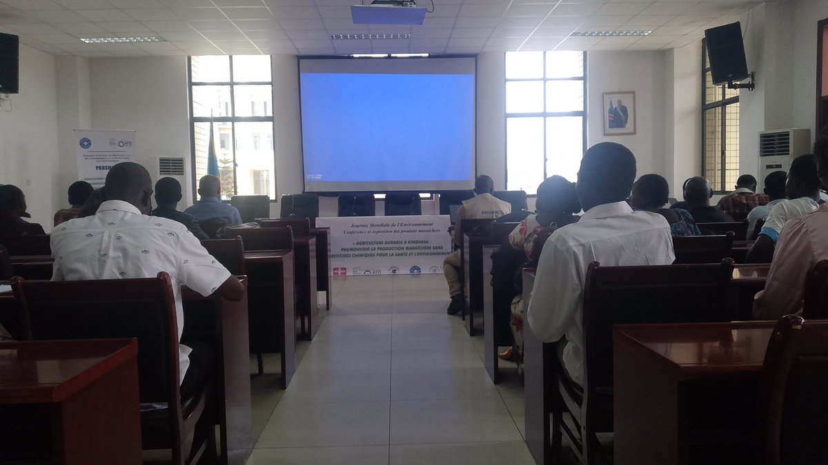 #JournéeMondialeDeLEnvironnement: La salle Garamba accueille maraîchers et acteurs agricoles pour une conférence-exposition sur l’AgricultureDurable, organisée par <a href="/MdM_France/">Médecins du Monde</a> Objectif: promouvoir la production maraîchère sans pesticides chimiques pour préserver santé et environ@