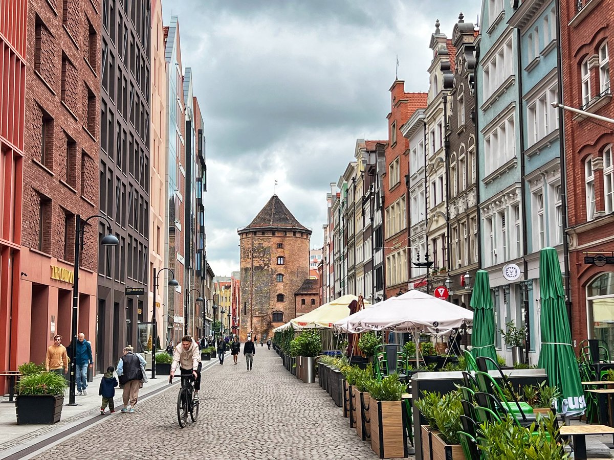 Gdansk demonstrates how restricting cars can make room for more city.