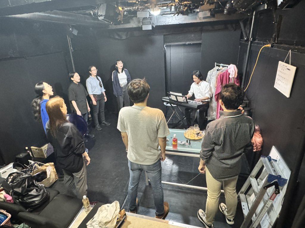ginsbar's tweet image. 今日は本番直前のクォータースタジオで伊藤優作先生のボーカルレッスン