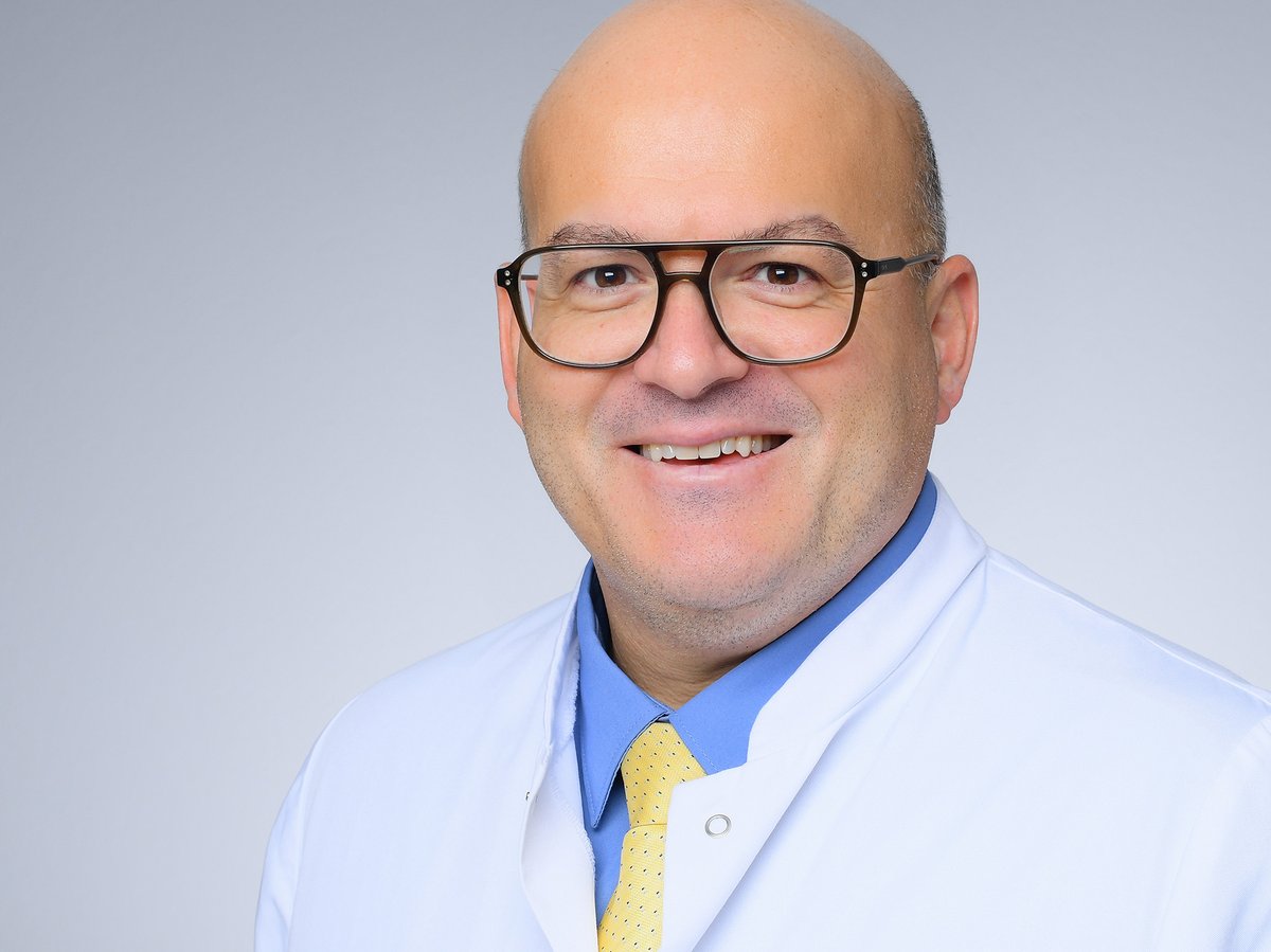 Organerhalt bei Enddarmkrebs: Neue Studie der #UniklinikKöln zeigt, dass Patientinnen und Patienten mit vollständigem Therapieansprechen langfristig ohne OP geheilt werden können mittels „Watch-and-Wait“-Strategie. Mehr: uk-koeln.de/uniklinik-koel…