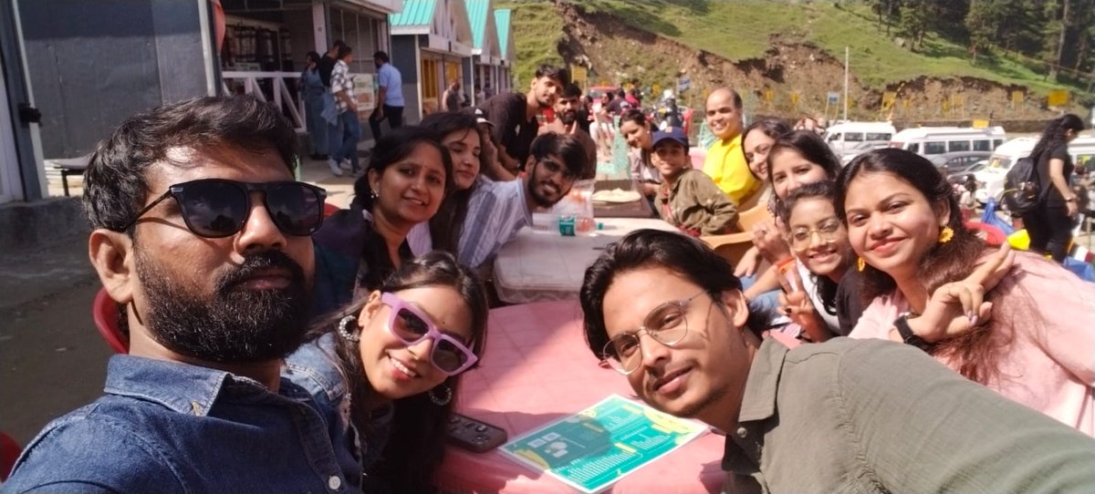 Unplugged in Jibhi but plugged into brainstorming session of #Evo2 and #Denguegenome #Fun_and_Science together <a href="/RajeshPandeyLab/">INtegrative GENomics of HOst-PathogEn Lab</a> <a href="/baral_tweets/">Aradhita Baral</a>