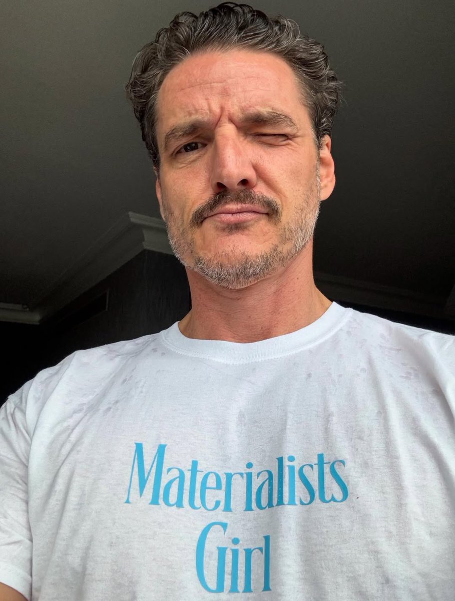 Pedro Pascal stuns in new selfie.