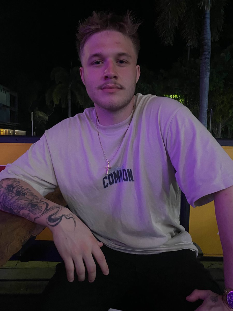 Heading in to <a href="/R6esportsOCE/">Rainbow Six Esports OCE</a> 2025, we are excited to welcome <a href="/Kqxttsu/">Kqxttsu</a> as our newest streamer, and our first in 🇦🇺
Check him out and drop a follow for those cool cool vibes😎👉 twitch.tv/kqxttsu_