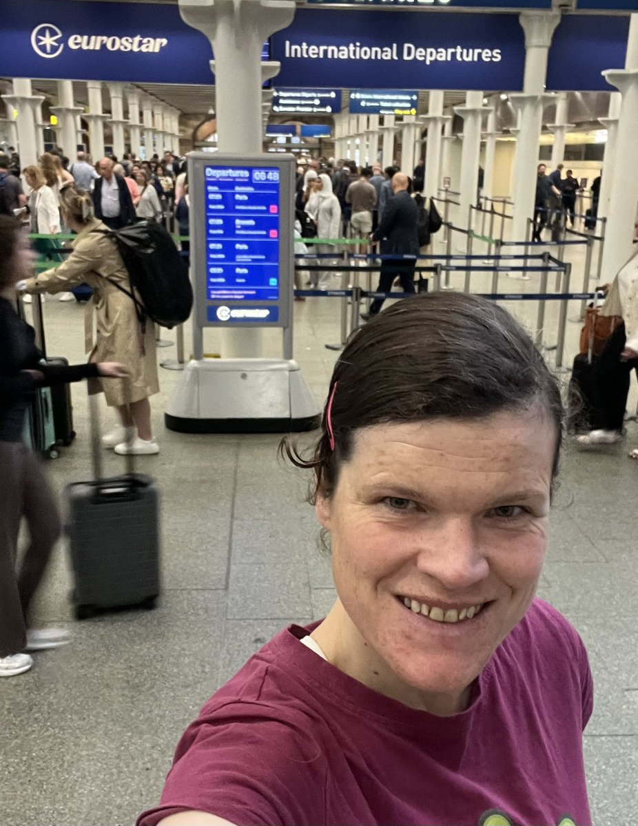 sensinglorna's tweet image. Early Eurostar to Brussels, then Leuven, to give a fairly radical talk for the big launch of #Coconuts ❤️🥳👀