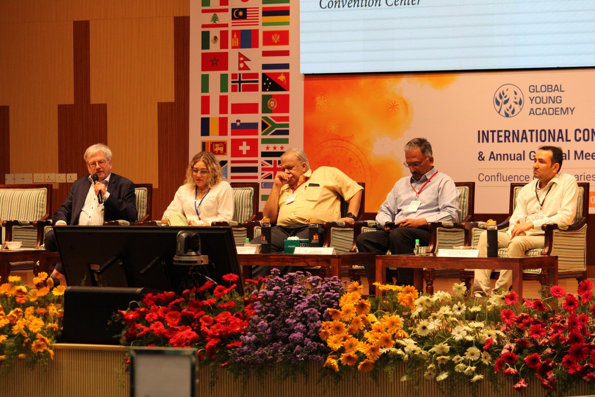 .<a href="/PresINGSA/">President of INGSA, Rémi Quirion</a> speaks at #GYAGM2025IND Plenary Panel “Health and Nutrition for Global Wellness” featuring Moderator
<a href="/natisha_dukhi/">Dr Natisha Dukhi</a> and Speakers further Debashis Mitra, Luz Milbeth Cumba Garcia, Sanjay Behari and Rakesh Kumar Pilania Join us live here: 
youtube.com/live/DD_iIY0bh…