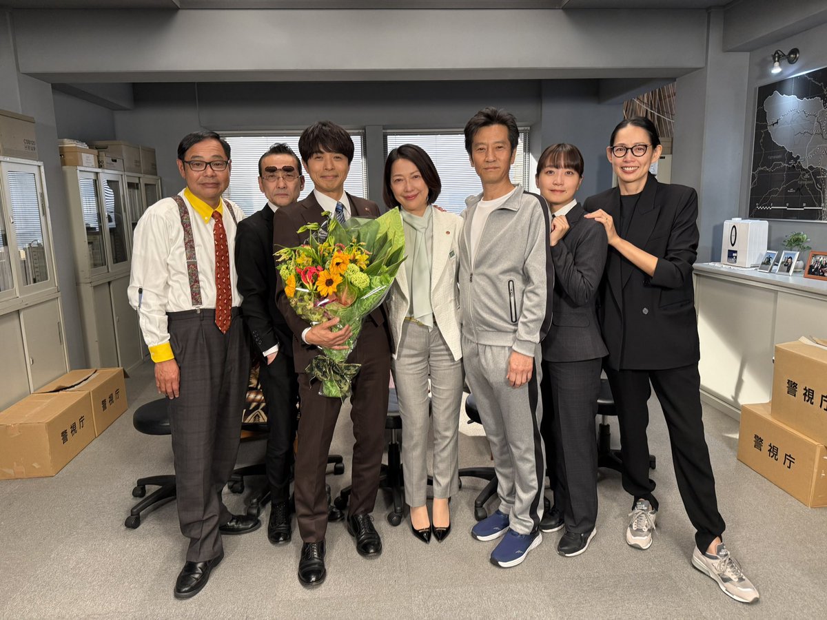 20年間ありがとうございました。
20曲の主題歌、ありがとうございました！
やり切った！！幸せ！！
#どーぞ

井ノ原

#20thCentury
#トニセン
#特捜9