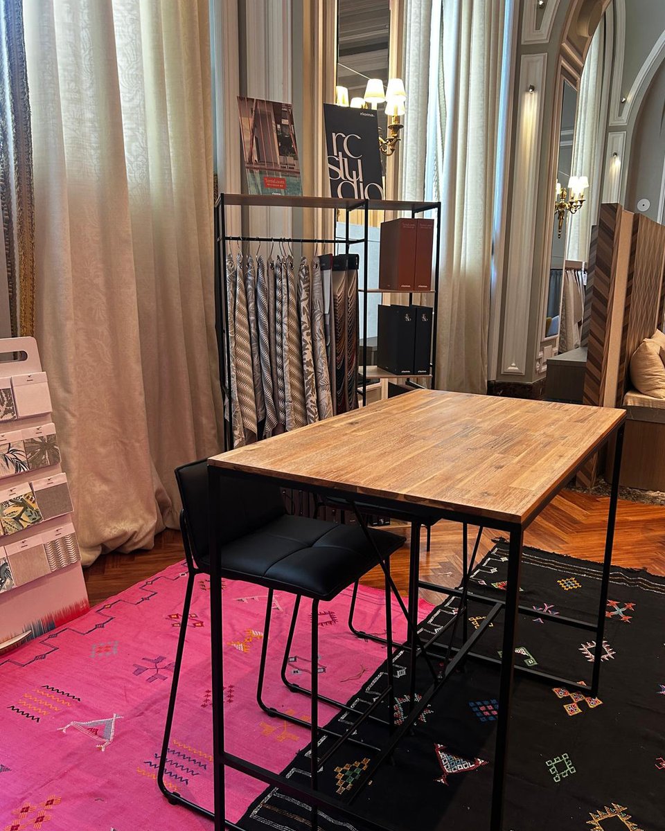 riomatextiles's tweet photo. ✨ Hoy arranca The Casual Contract Room en el Hotel Ritz de Madrid.

Un encuentro exclusivo organizado por ATEVAL – Home Textiles from Spain, con la colaboración de ANIEME y FEDAI https://t.co/eE86gFv64x
