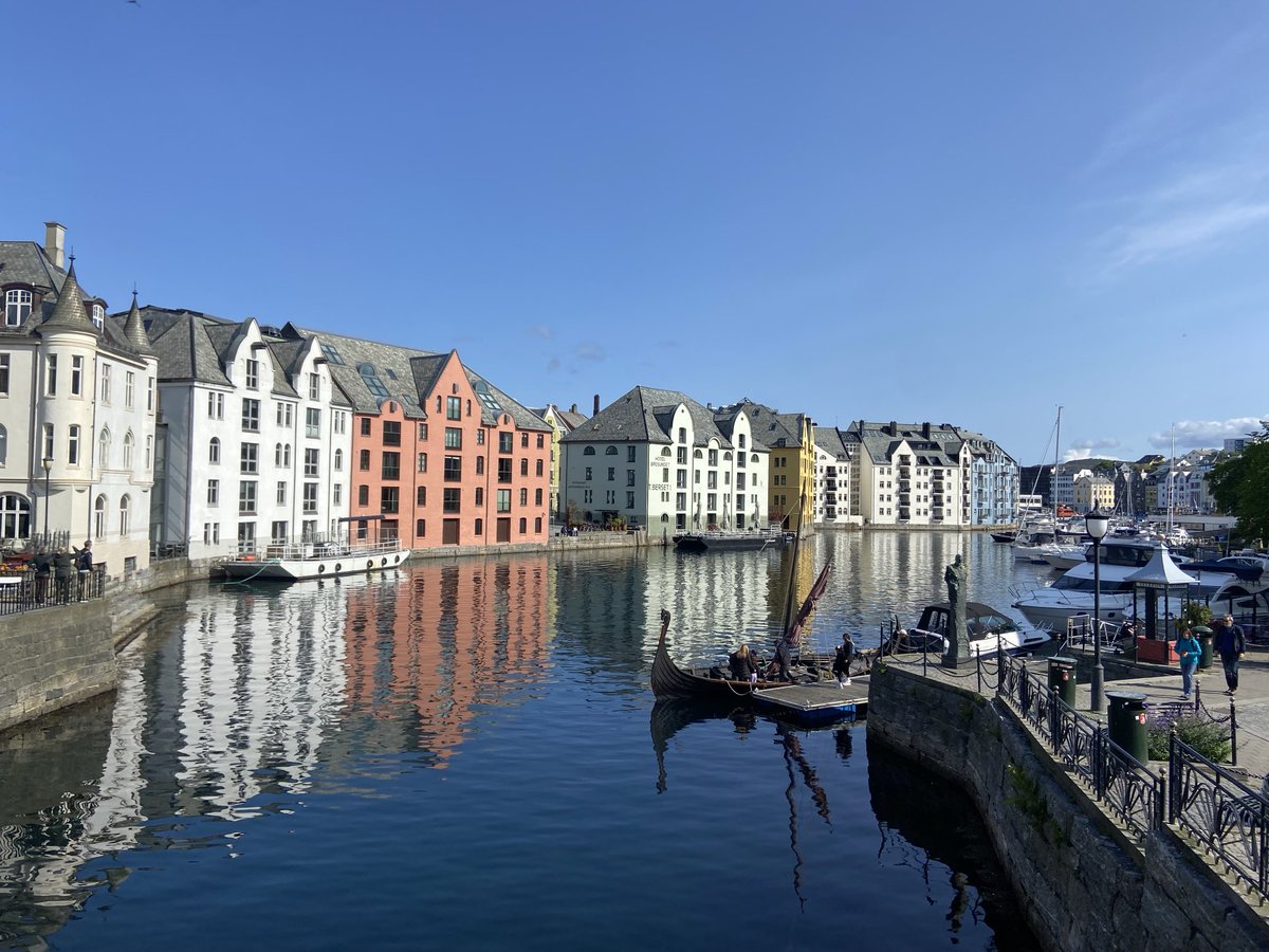 Mark Rowe tweet media