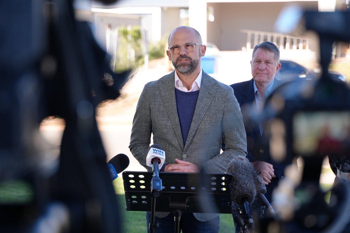 DavidJanetzkiMP's tweet photo. We’re unlocking homeownership for more Queenslanders. 🏡

✅ $30K First Home Owner Grant extended
✅ Stamp duty scrapped for first home buyers on new builds

And there’s more to come in the June 24 Budget, because every Queenslander deserves a place to call home. https://t.co/ohtVV4LDoz