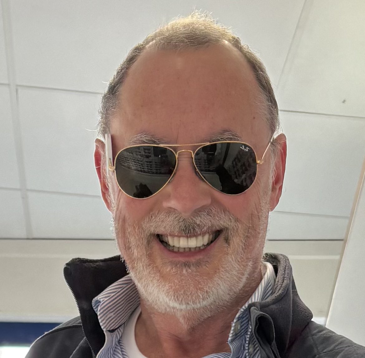 MarkLaneF1's tweet image. Question for my XX chromosomed followers:
Do ya think these glasses better suit my new wheels?
Or am I being a W⚓️ at 68? #Maverick3 #OldBoldPilot 
#BootsOpticians #RayBans