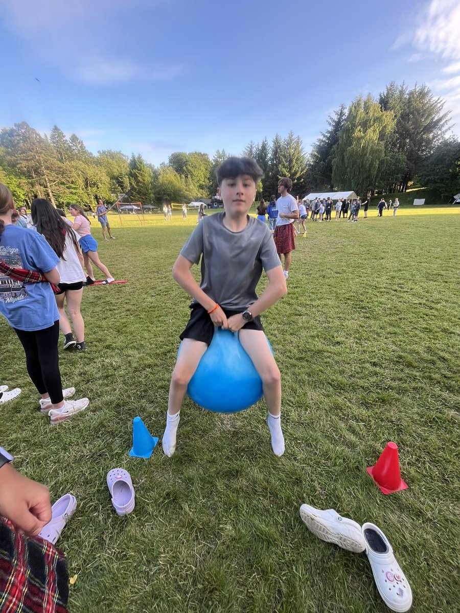 A fun, competitive Highland Games last night 🏴󠁧󠁢󠁳󠁣󠁴󠁿 <a href="/be_genhope/">Generation Hope</a> <a href="/_stcolumba/">St.Columba's HS, Gourock</a> 
Excited for another sunny day full of faith activities and a range of physical activities ☀️😊