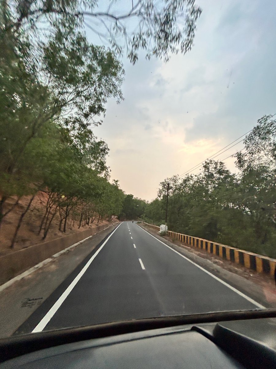 dashman207's tweet image. Please Come to #Odisha and check the rural State Roads built by @Naveen_Odisha 

#OdishabyRoad