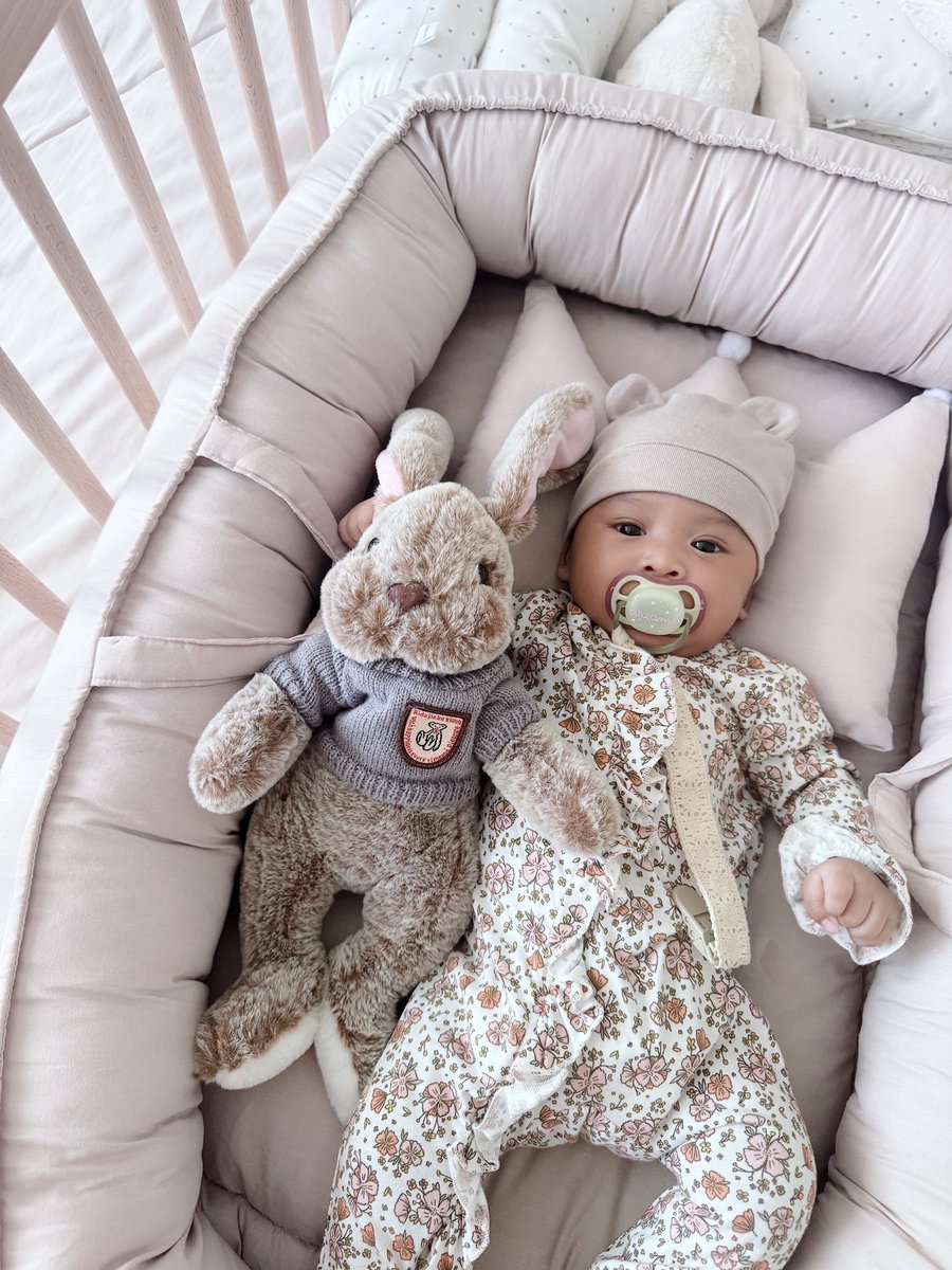 _nurulainazman's tweet photo. @frinazhar Nak cadangkan diri sendiri but i run business baju baby pulak🥹 

https://t.co/0CMBSDRVdQ https://t.co/dHz991rGZo