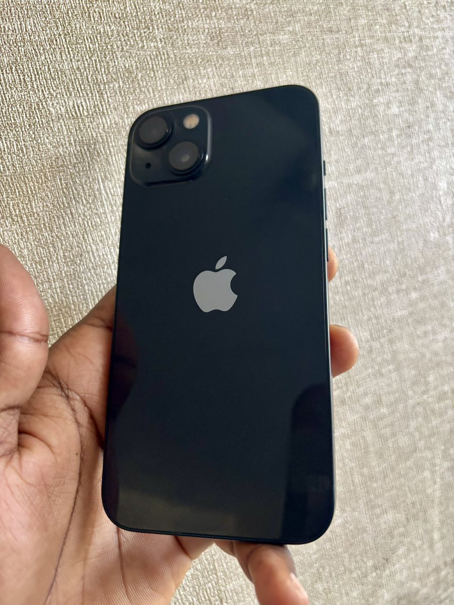 iPhone 13
128GB
99% battery life 
Face ID ✅
$400