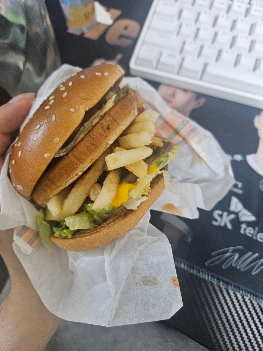 가땜 햄부기 오늘도 먹어야지