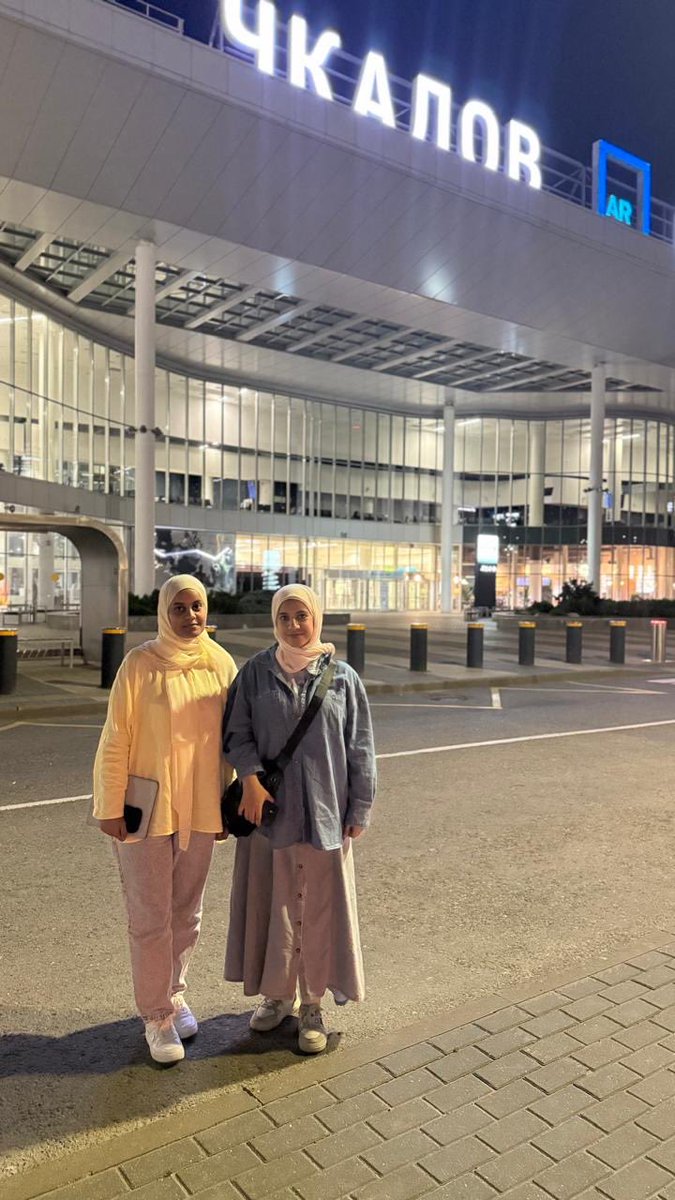 شاركت #جامعة_نزوى في المنتدى الرقمي العالمي الذي نظمته وزارة التنمية الرقمية الروسية في مدينة نيجني نوفغورود.
ومثّل الجامعة من كلية الاقتصاد والإدارة ونظم المعلومات:
•الأستاذة أبرار العلوية
•الطالبتان كوثر القرينية ووئام الريامية

University of Nizwa took part in the Global