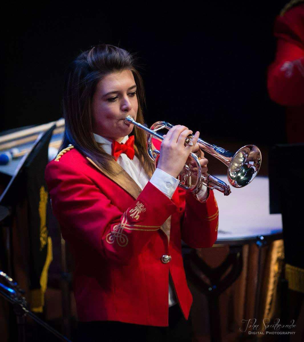 🎺🗣️ Cornet Conflab
Meet Hannah Plumridge — a calm, confident presence in the Cory Band horn line. Steady, skilled, and always on point.

📖 Read more: brassbandhog.blogspot.com/2025/03/unsung…
#BrassBand #CoryBand #CornetConflab #WomenInMusic