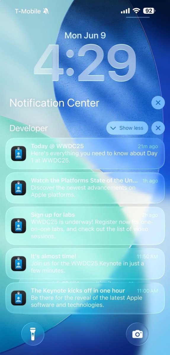 🚩🛑 Il n'y a que les fanatiques d'Apple qui peuvent apprécier le nouveau design d'iOS.

Comment ce design a-t-il pu être validé ? Il cause de vrais problèmes d'accessibilité ! 

Étonnant de la part d' #apple