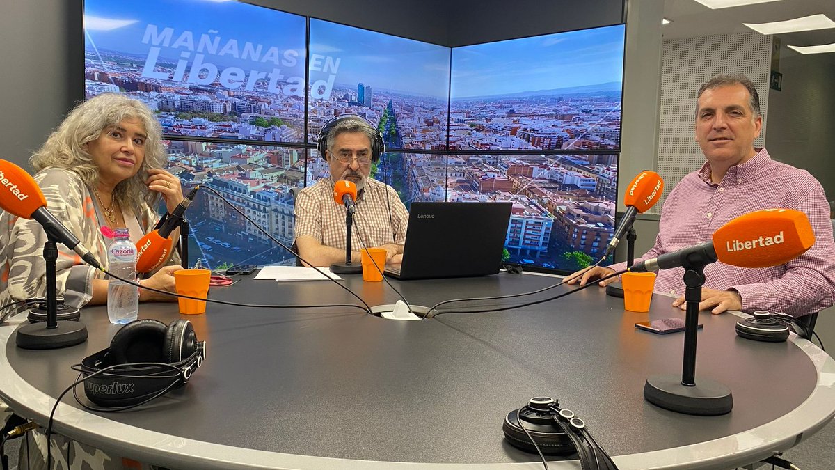 Radio Libertad (@radiolibertades) on Twitter photo 🚨 No te quedes sin escuchar #MañanasEnLibertad de <a href="/ldpsincomplejos/">Luis del Pino</a>, en el que hemos contado con <a href="/guidoprincesa/">Samuel</a> y <a href="/LaEtxebarria/">Lucia Etxebarria</a>.
➡️ Si te perdiste algún momento del episodio de hoy visita nuestro canal de <a href="/YouTube/">YouTube</a>.
⬇️⬇️⬇️⬇️
youtube.com/watch?v=46qXPc… 🚨 No te quedes sin escuchar #MañanasEnLibertad de <a href="/ldpsincomplejos/">Luis del Pino</a>, en el que hemos contado con <a href="/guidoprincesa/">Samuel</a> y <a href="/LaEtxebarria/">Lucia Etxebarria</a>.
➡️ Si te perdiste algún momento del episodio de hoy visita nuestro canal de <a href="/YouTube/">YouTube</a>.
⬇️⬇️⬇️⬇️
youtube.com/watch?v=46qXPc…