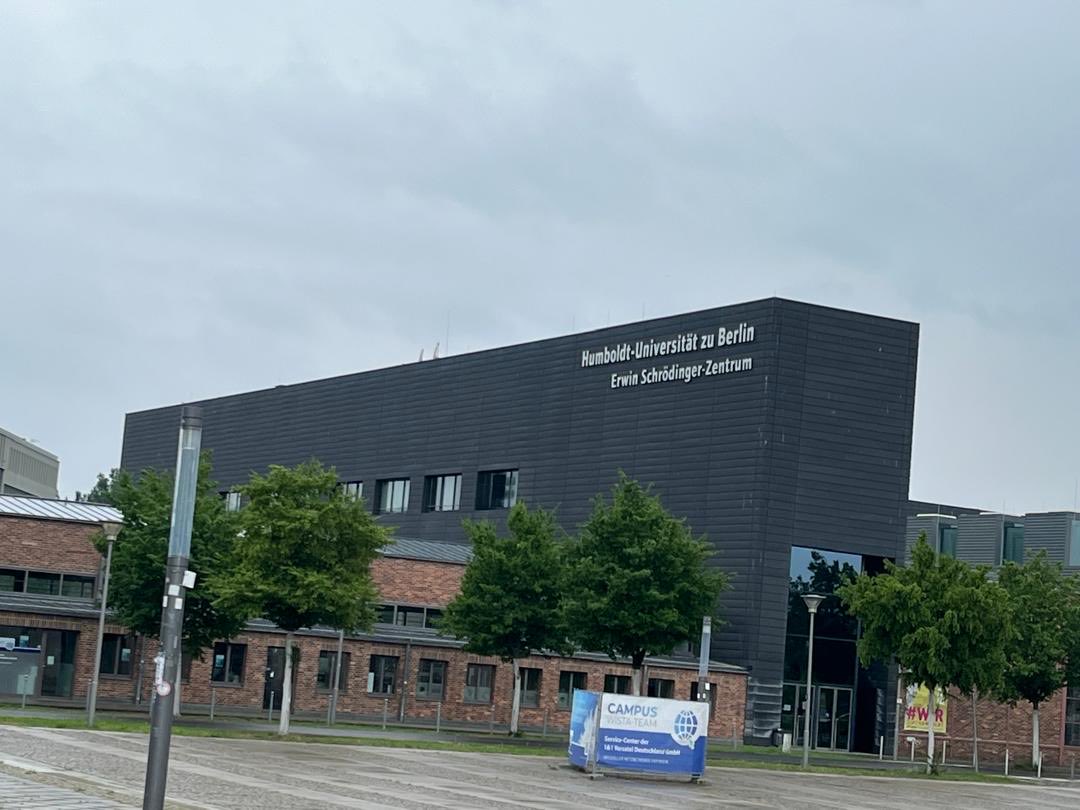 Démarrage ce mardi 10 juin 2025, de la mission de coopération inter-universitaire de #UMa en Allemagne : rencontres avec les responsables et visite des infrastructures et surtout des laboratoires dédiés de l’Université Humboldt de Berlin avec des incubateurs solidement implantés.