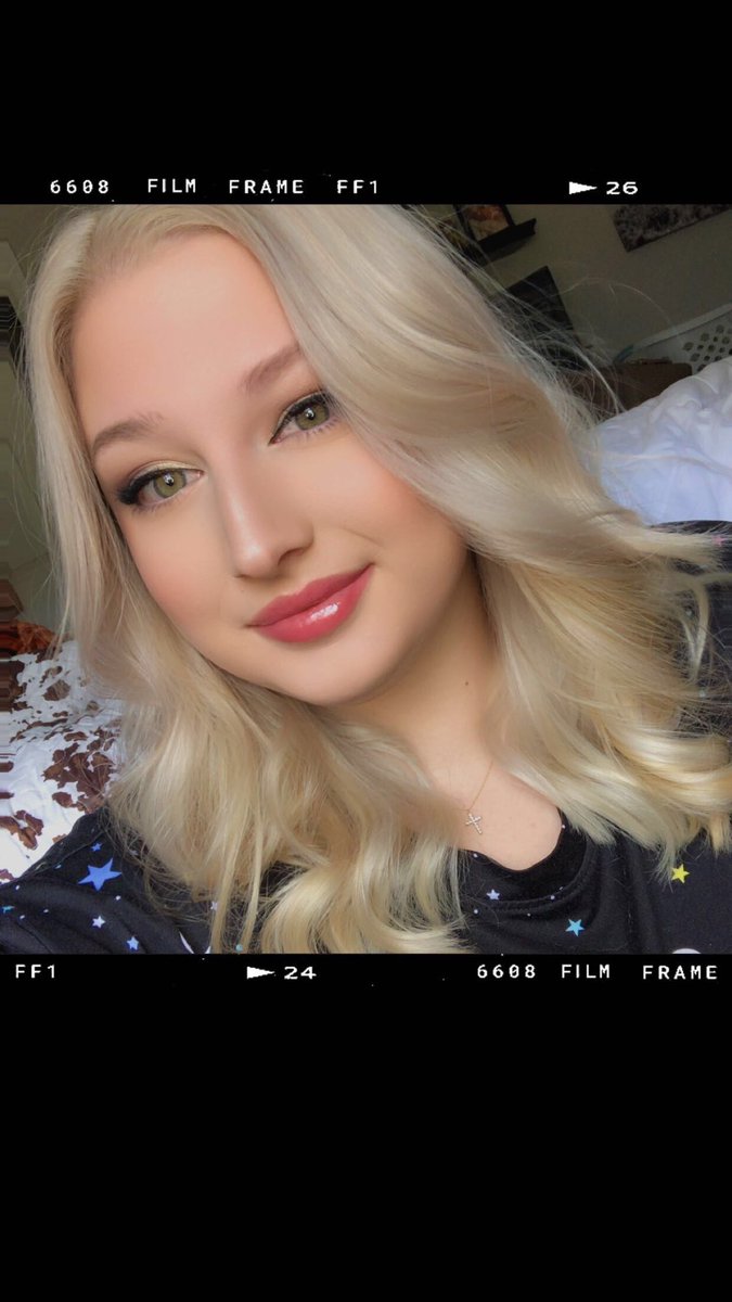 peachyqueen96's tweet photo. Blonde and happy about it https://t.co/cbjJvhMdmV