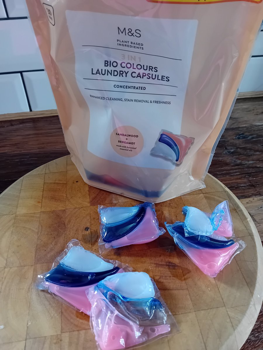 JamesGriff50335's tweet photo. @marksandspencer 
I thought I'd try these but won't be buying again! They've leaked into the bag!🤨 https://t.co/2Y5wdeL4xE