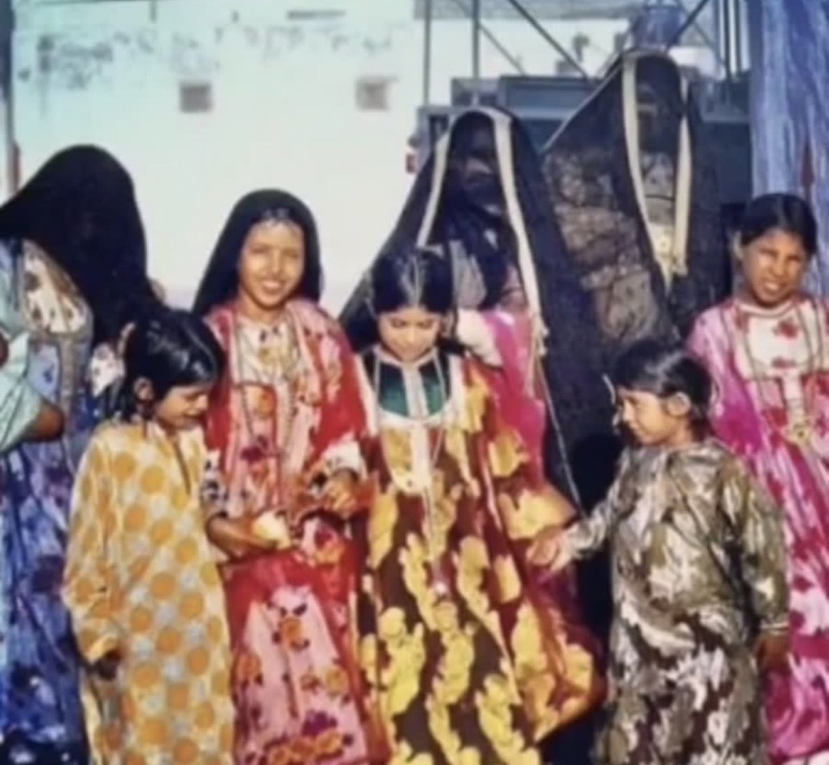 ازياء العيد عام١٣٨٥ هجري.