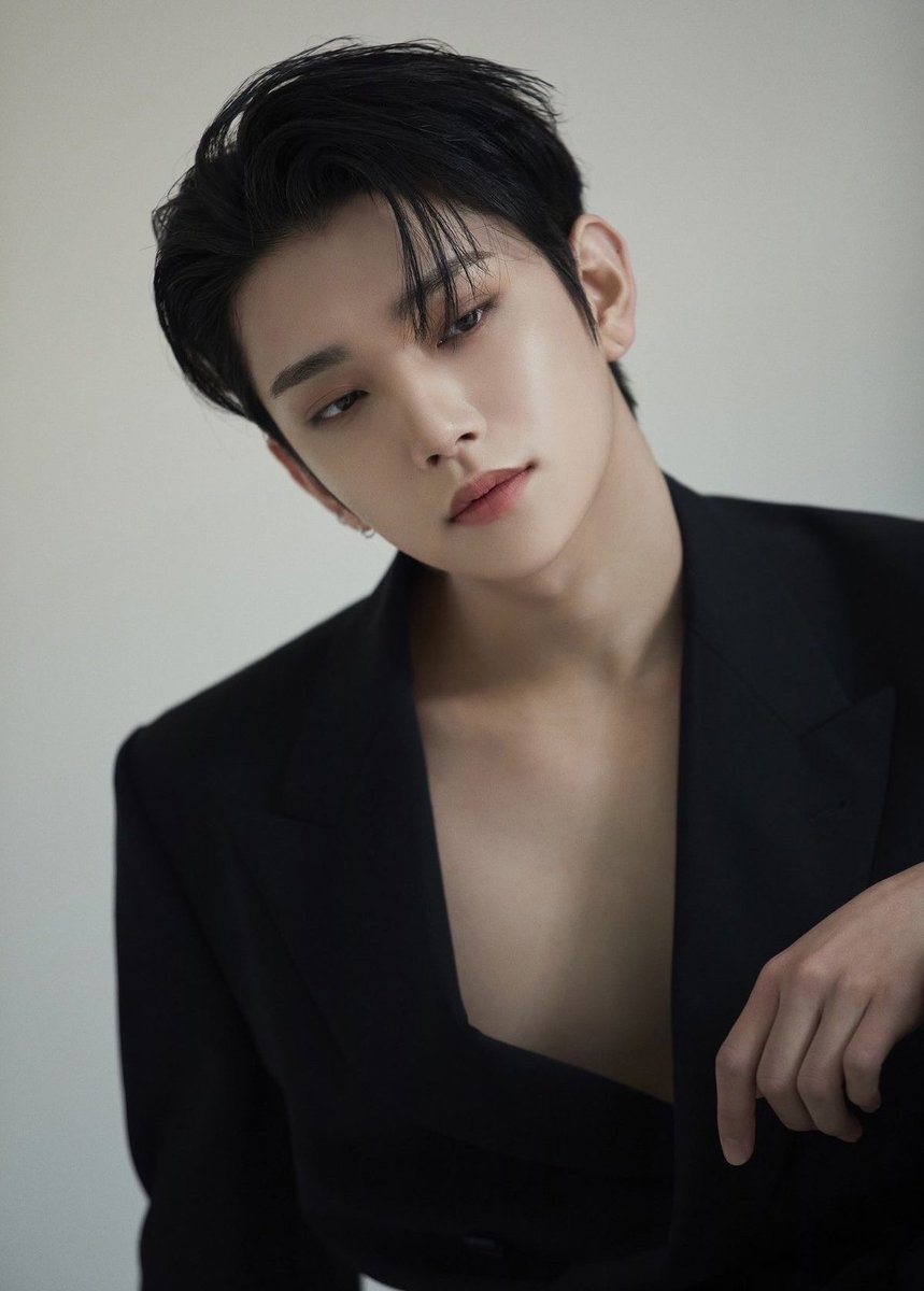 eru (ฬ์) (@makeshuausmile) on Twitter photo 