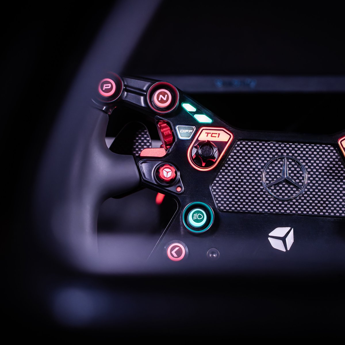 Get ready to discover the perfect fusion of motorsports and sim racing! We bring you the same exceptional quality craftsmanship and engineering excellence, so you can feel every turn, every shift, and every victory as if you were truly behind the wheel of a Mercedes-AMG GT2. 🏁🙌