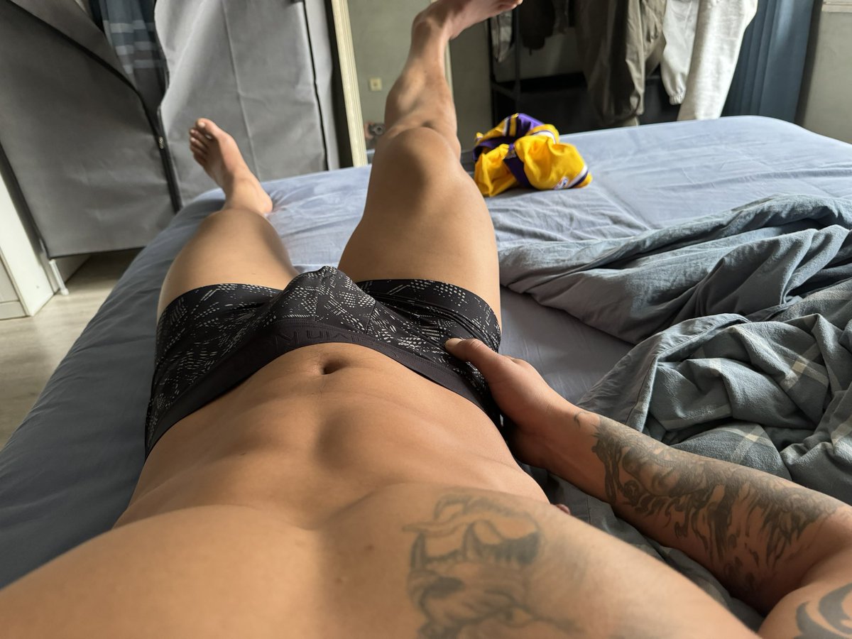 下雨天就想在家睡觉