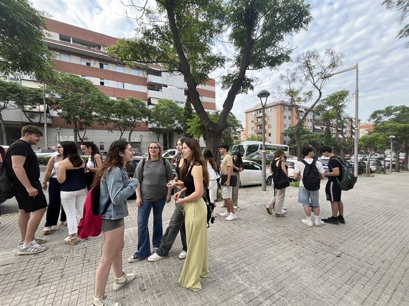 carmelitestgn's tweet image. #ADMTWC #POSTC preparats, llestos, ja! A per les PAU! #femPAU #viucamelites #aprenemfent