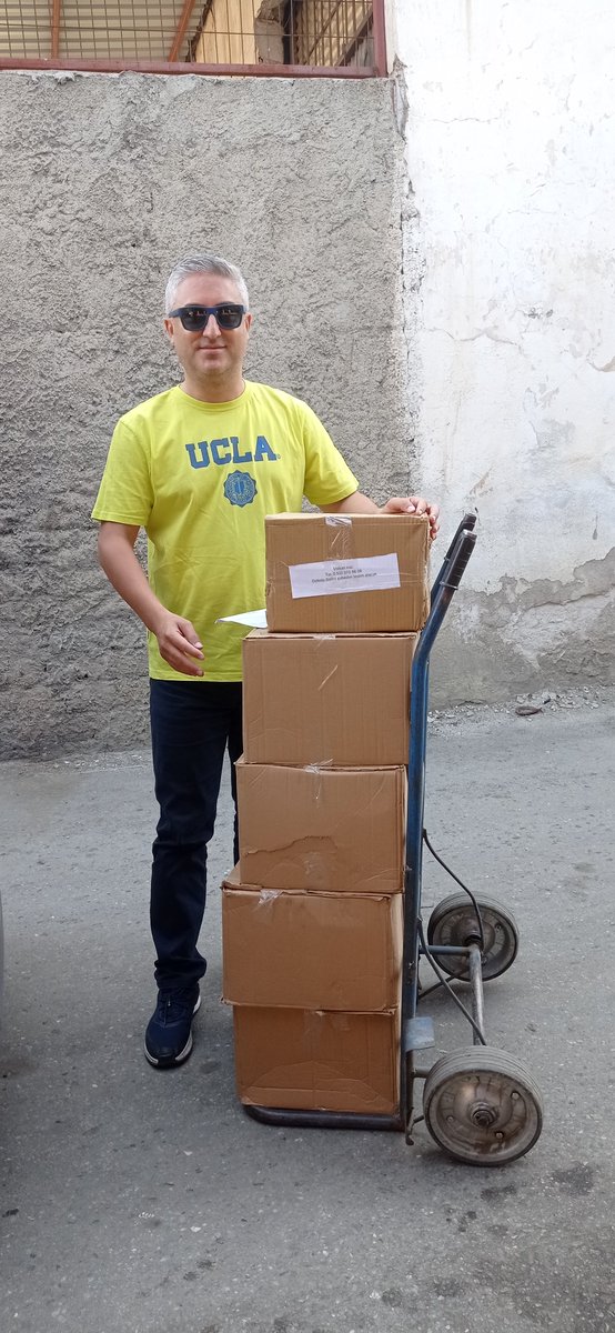 volkankaz's tweet photo. Bir hayalim daha gerçekleşti. Kitabımın ilk baskısı elime ulaştı. 
Kitabım Salihli ve çevresindeki tarihi ve doğal güzellikleri konu alan 11 bölüm ve 72 sayfadan oluşuyor. Görselleri ve konusu çocukların ilgisini çekecek.
Çocuklara faydalı olması dileğiyle. https://t.co/hzlwpmazBy