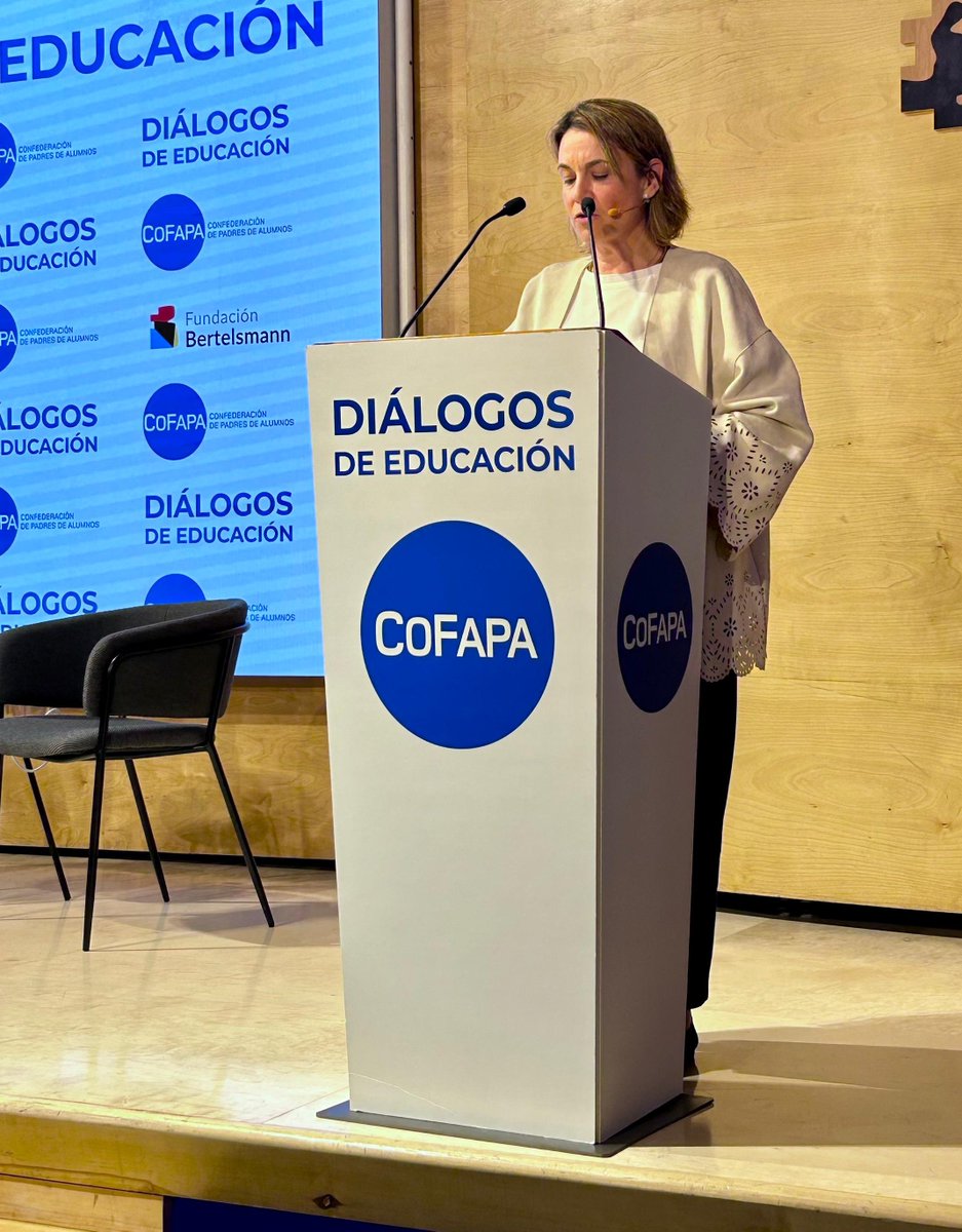 COFAPA 🧡 (@cofapa_) on Twitter photo “Con la misma ilusión con la que comenzamos el curso 24/25 lo queremos terminar, siempre con la esperanza de lo que aquí compartimos ayude a enriquecer el debate educativo”, afirma <a href="/BegoLdeG/">Begoña Ladrón de Guevara</a> en el 45 #DialogoCofapa, con <a href="/ab_delarosa/">Abelardo de la Rosa</a> <a href="/educaciongob/">Ministerio de Educación, FP y Deportes</a> “Con la misma ilusión con la que comenzamos el curso 24/25 lo queremos terminar, siempre con la esperanza de lo que aquí compartimos ayude a enriquecer el debate educativo”, afirma <a href="/BegoLdeG/">Begoña Ladrón de Guevara</a> en el 45 #DialogoCofapa, con <a href="/ab_delarosa/">Abelardo de la Rosa</a> <a href="/educaciongob/">Ministerio de Educación, FP y Deportes</a>