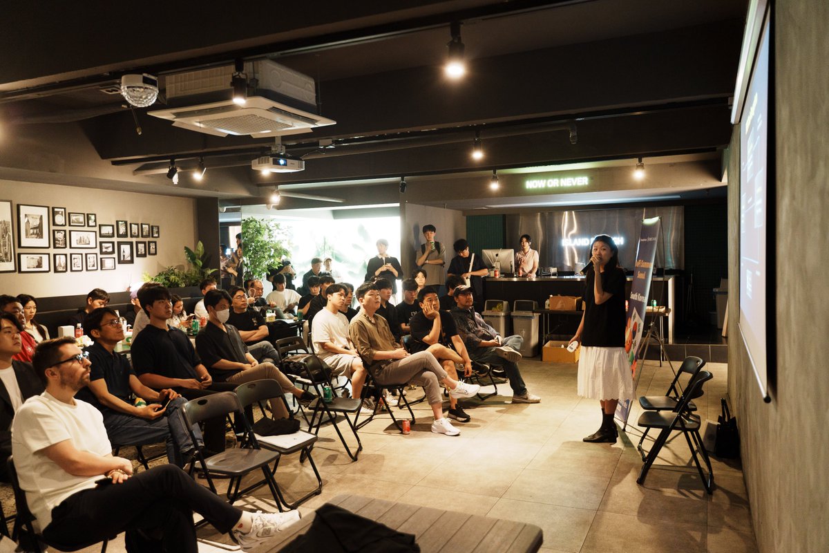 BNB Chain 한국 (@bnbchainkr) on Twitter photo 지난 6월 10일 저녁, BNB 체인과 <a href="/PancakeSwap/">PancakeSwap</a>이 공동 주최한 <DeFi Summer Seoul> 밋업이 성공적으로 마무리되었습니다!
웹3 빌더들과 커뮤니티 멤버들이 한자리에 모여, 2025년의 다파이 트렌드를 미리 살펴볼 수 있었던 뜻깊은 시간이었습니다.
하이라이트, 함께 살펴볼까요? 👇 지난 6월 10일 저녁, BNB 체인과 <a href="/PancakeSwap/">PancakeSwap</a>이 공동 주최한 <DeFi Summer Seoul> 밋업이 성공적으로 마무리되었습니다!
웹3 빌더들과 커뮤니티 멤버들이 한자리에 모여, 2025년의 다파이 트렌드를 미리 살펴볼 수 있었던 뜻깊은 시간이었습니다.
하이라이트, 함께 살펴볼까요? 👇