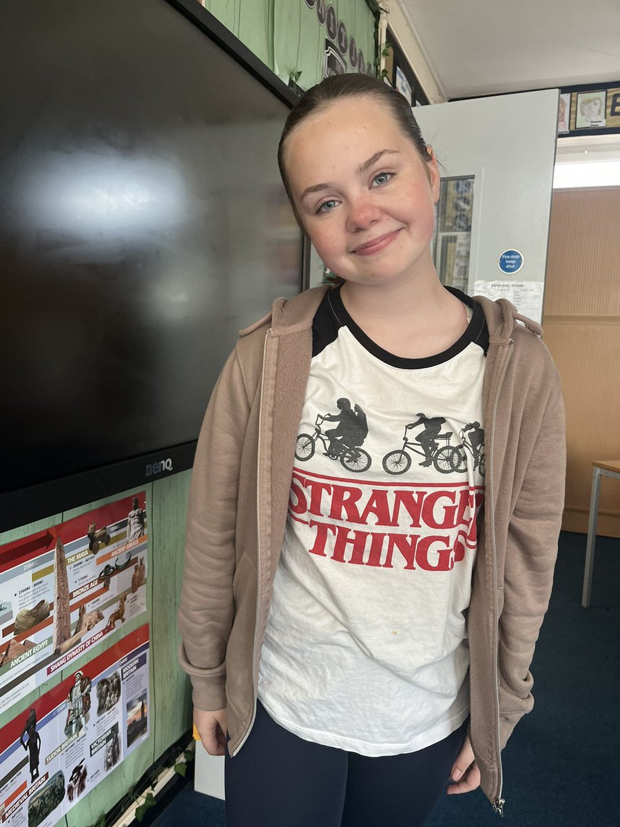 Happy Birthday Emilie 🥳 We hope you have the best day 🤩 Love from everyone in #Year6 💙🕊️