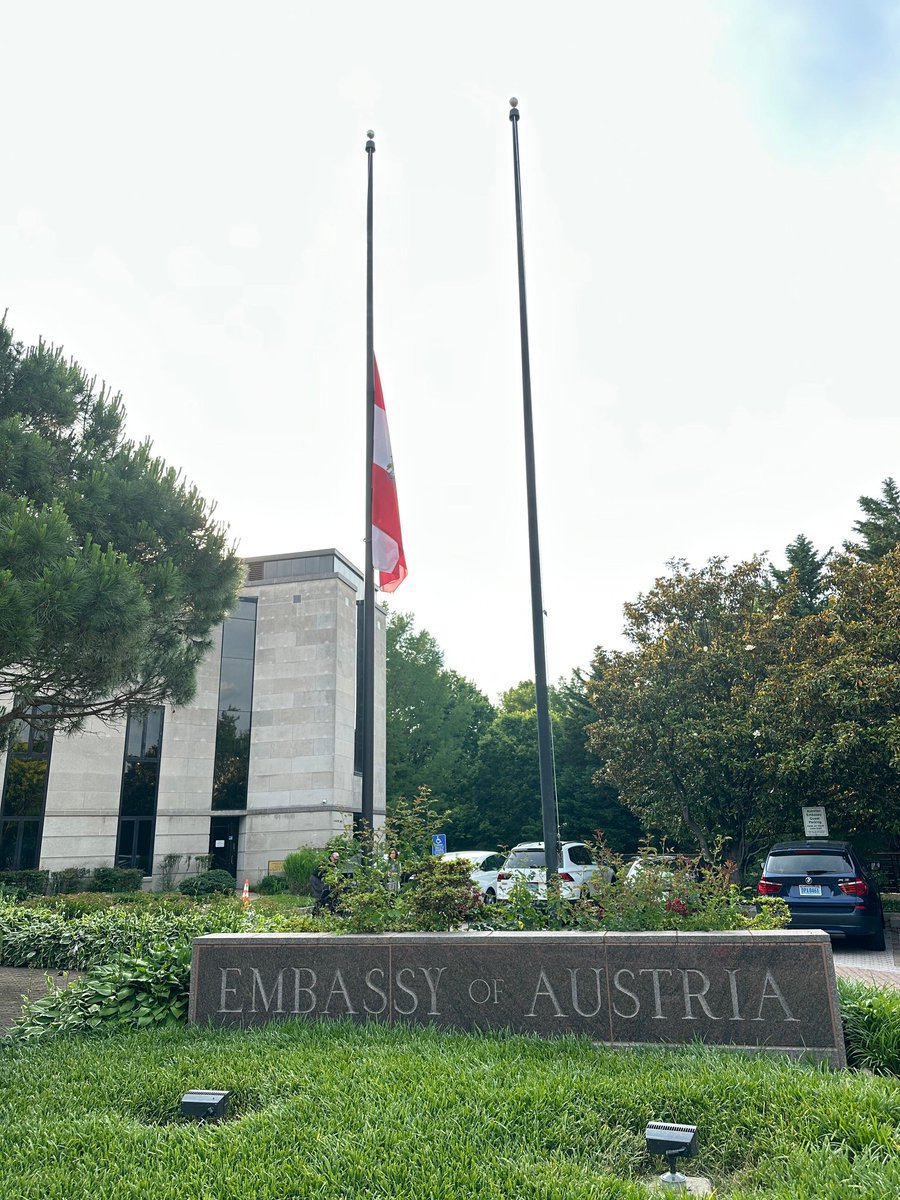 Thanks so much to 🇺🇸Members of Congress &amp; Administration, colleagues &amp; friends for your sincere condolences to the families affected by the tragic shooting in #Graz. It’s so good to have friends on our side. Our flag remains at half mast during the days of official mourning.