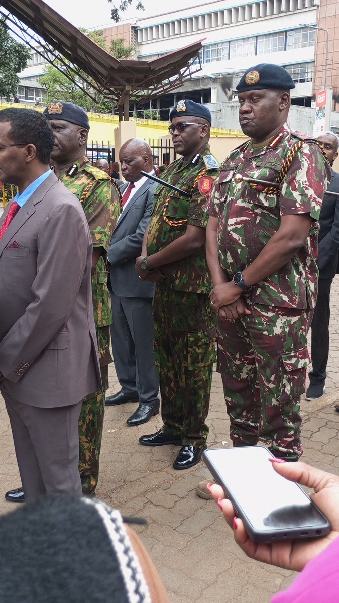 This image sticks in my mind. The DIG attending a briefing about the killing of Albert Ojwang whom he complained about at the same scene of crime Albert died at. To top it off is IPOA, meant to INDEPENDENTLY investigate police misconduct, attending a joint briefing with them. Wow