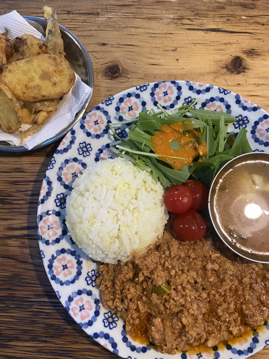 20100201achar's tweet photo. 念願のサンラサーへ！
なんなんだ？！気づいたら完食してるってやつ。
こりゃ中毒性あるな。
で、気づいたら2時間近く喋り倒して…営業妨害なワタクシ。楽しかったー https://t.co/6D5kn7HGnF