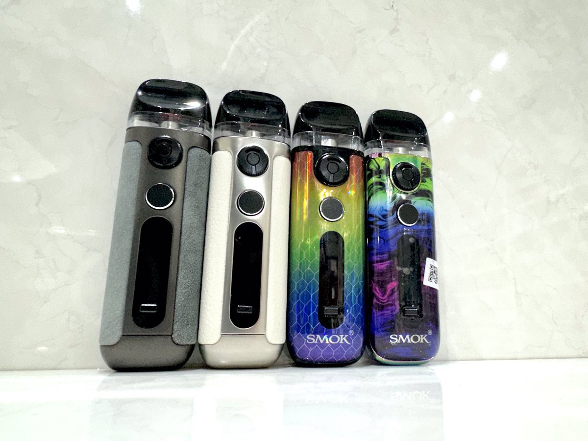 VapekingMachida's tweet photo. 本日はSMOK NOVO5のご紹介です！
最大30Wでコンパクトな本体！
ポッド交換式なのでお手入れも簡単です！

是非、店頭にてご覧下さい！ https://t.co/ohlOMo30ae
