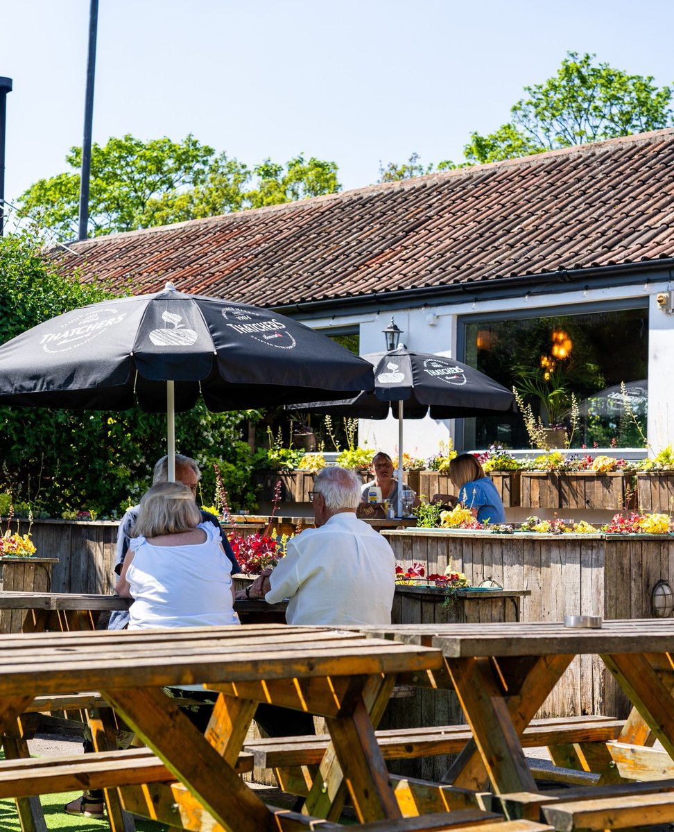 Pints flowing, sun shining, and not a care in the world ☀️🍻⁠
⁠
Our pub garden’s made for days like this – picnic benches, umbrellas, and good folk enjoying the best of Bristol.⁠